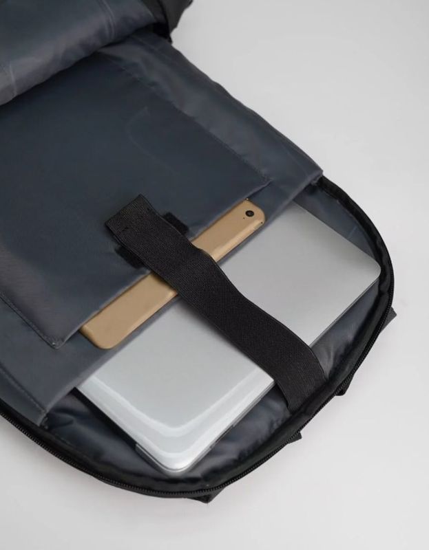 Tracker Simplicity Backpack