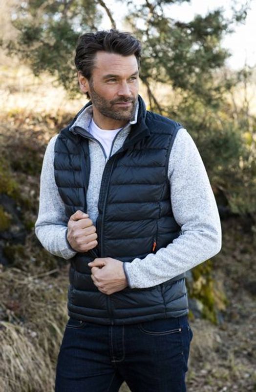 Superlight Down Vest fra Tracker